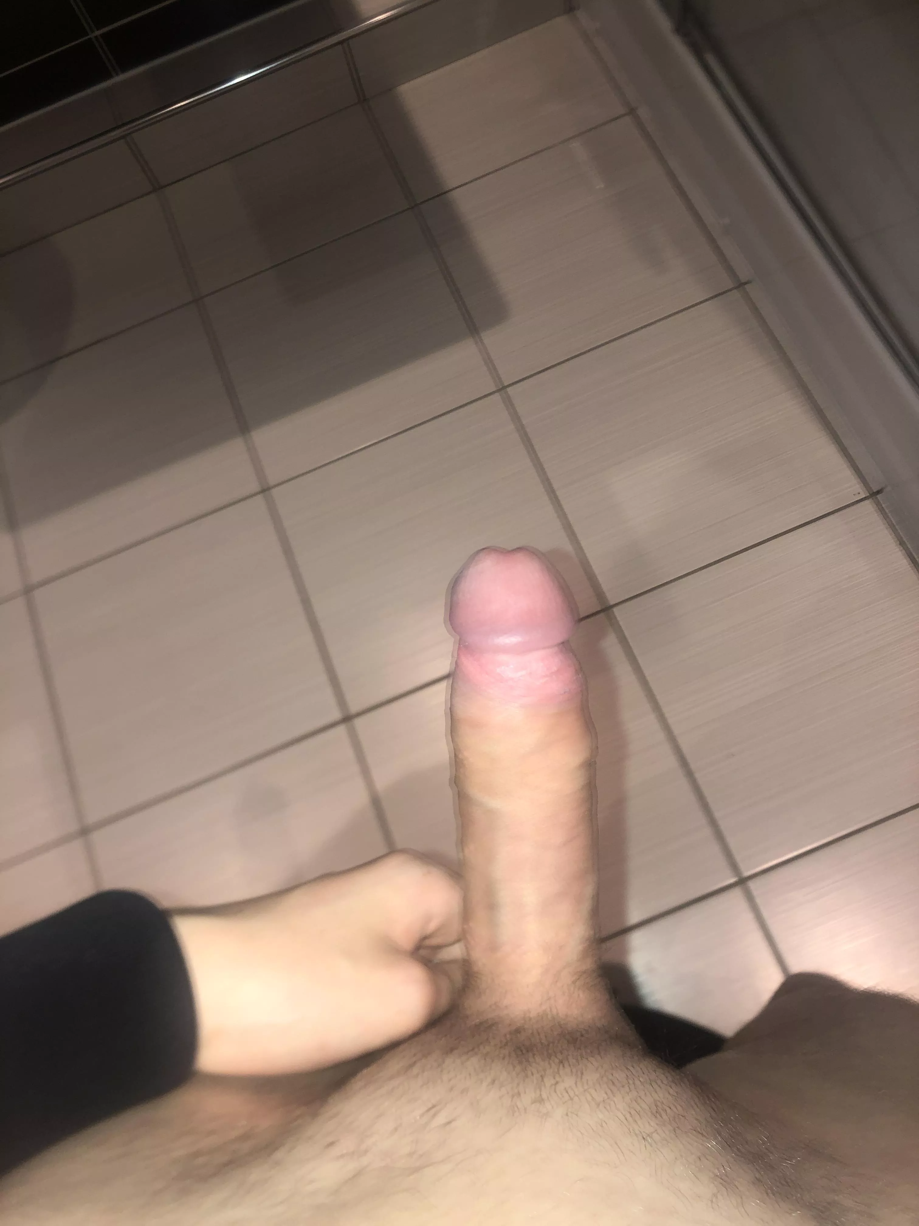 Who wants to suck this brummy cock😋😜💦💦