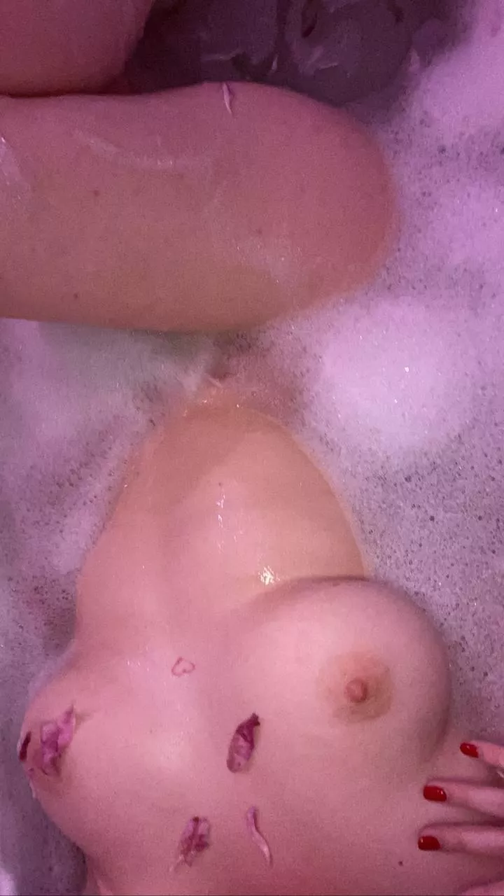 Who wants to take a bath with me ?