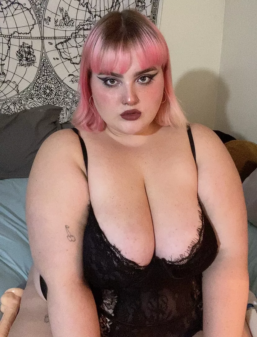 will you cum on my tits pls?ðŸ¥²