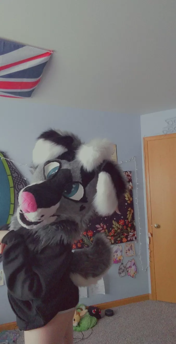 Would anyone wanna trade for my suit?<3