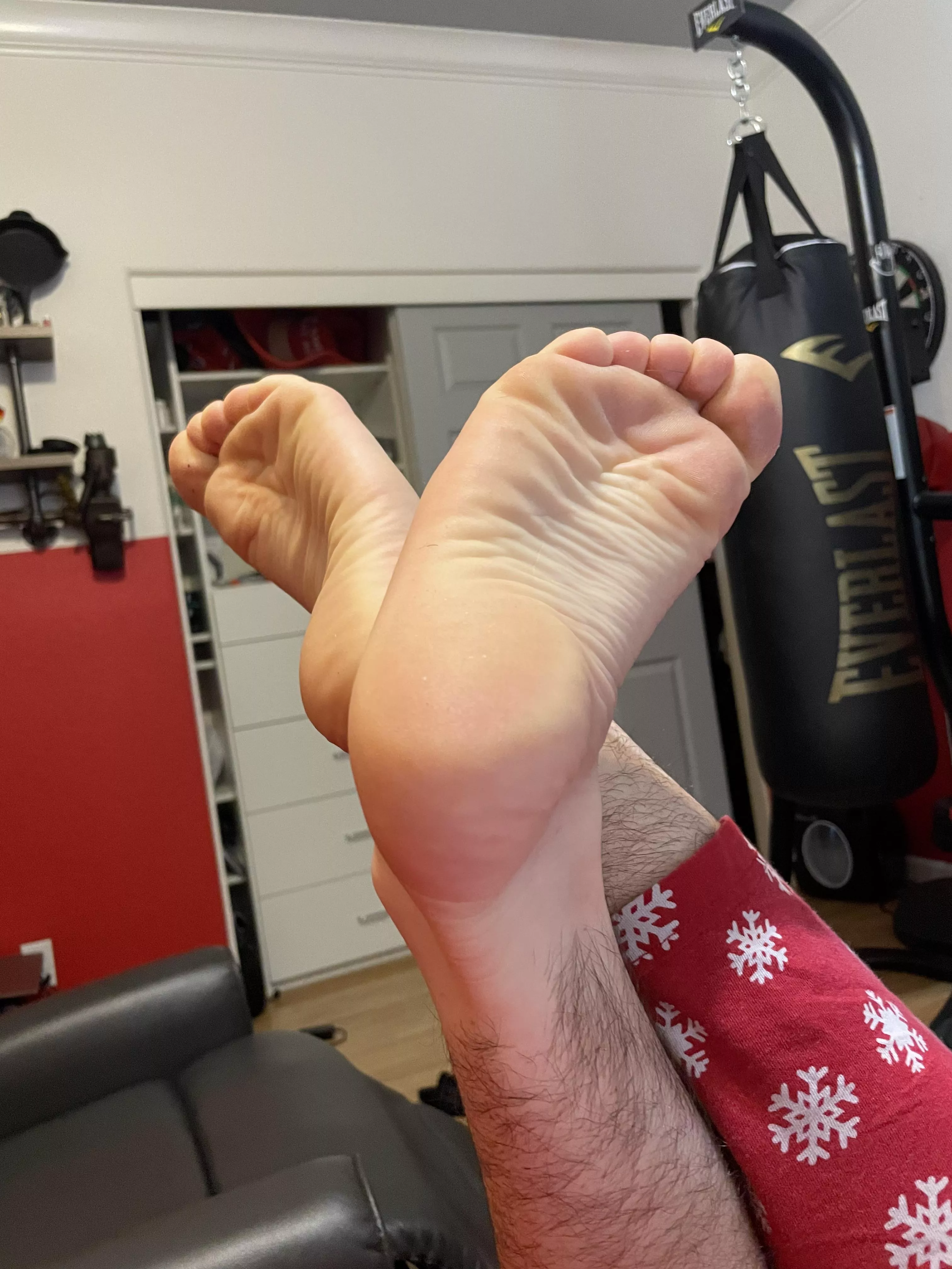 Would someone clean my soles? 🥺