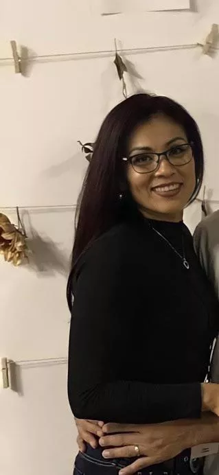 Would u fuck my mom