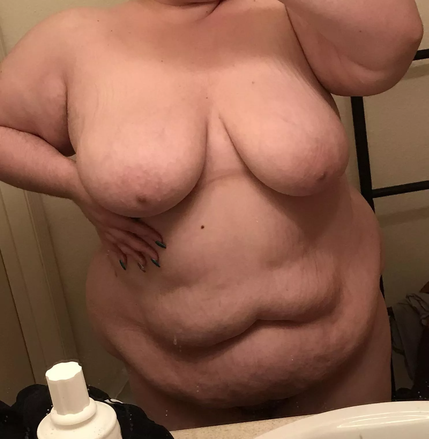 Would you fuck a fat slut like me? 💕