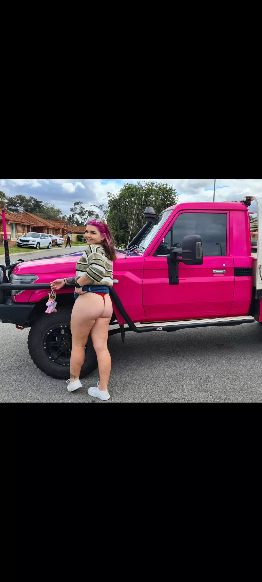 Would you fuck me by my pink cruiser in public? ðŸ¥µðŸ˜ˆ