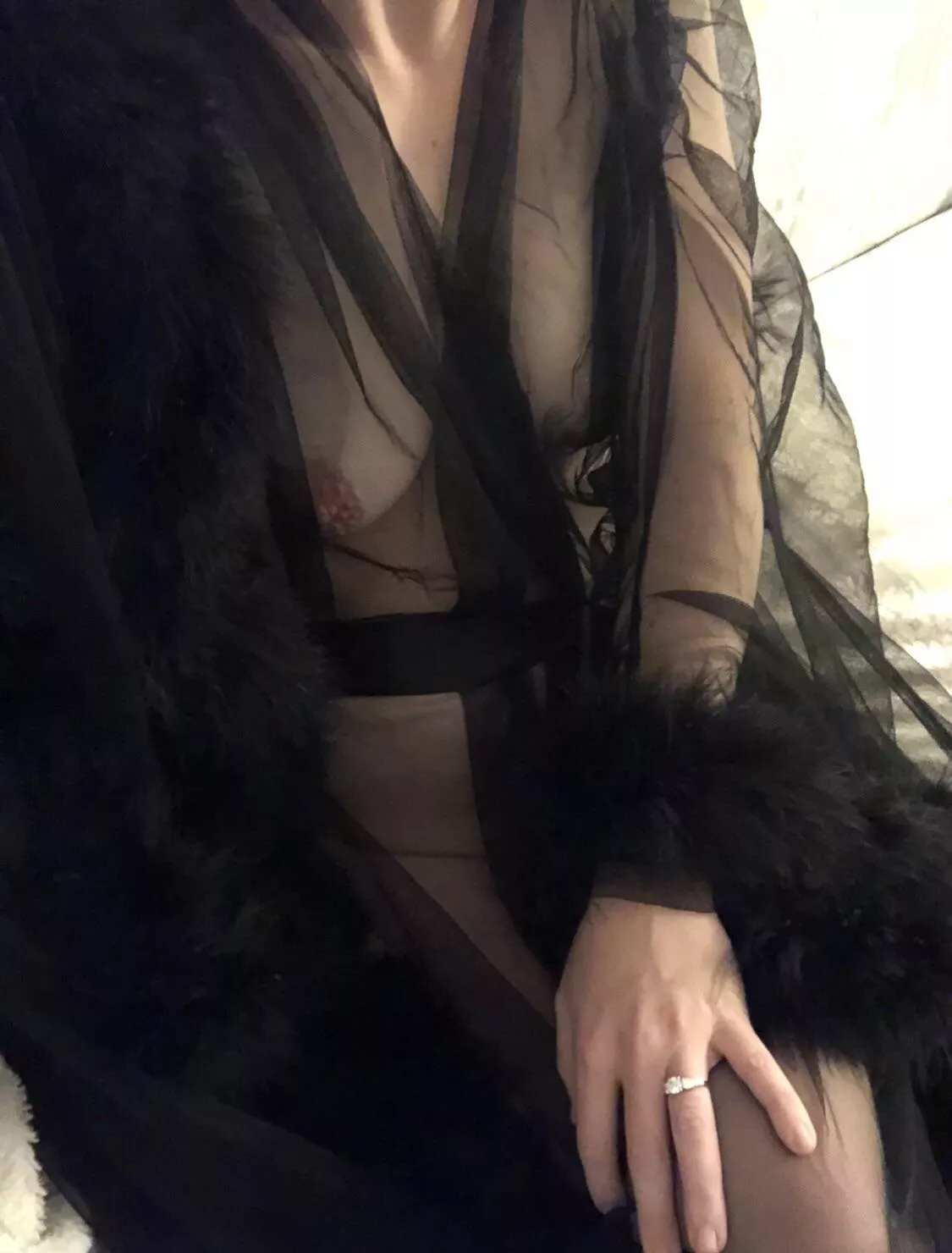 Would you fuck this 33 yo milf ðŸ¥µðŸ¥µ