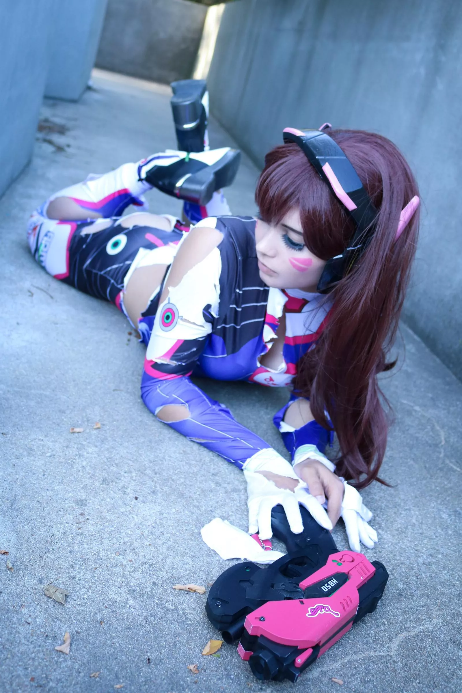 Would you help D.Va win this fight? (By Gunaretta)