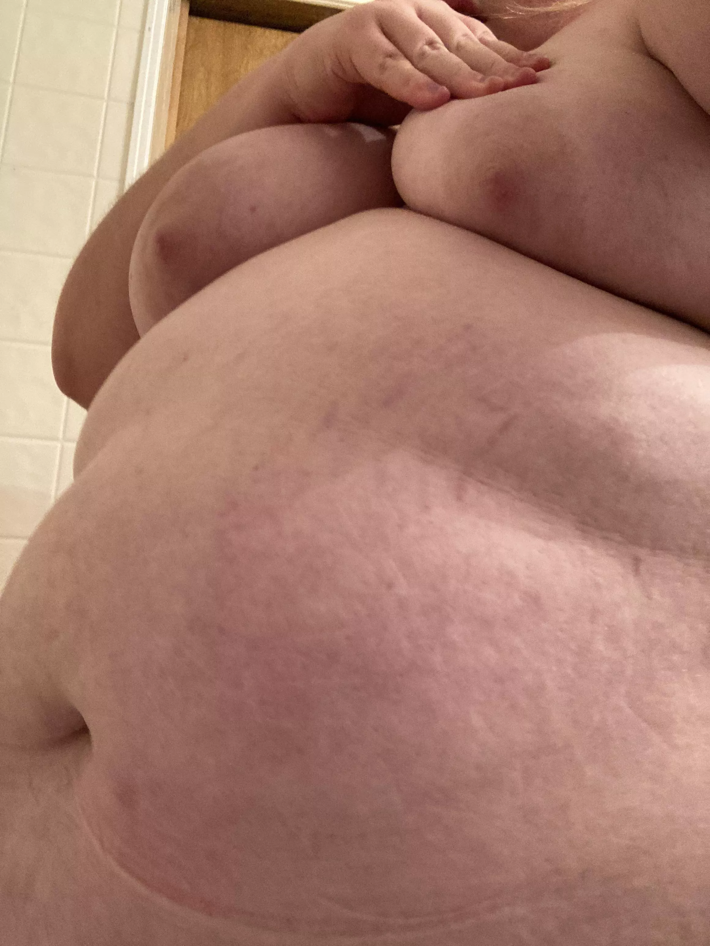 Would you kiss my soft tummy all over? 🥺