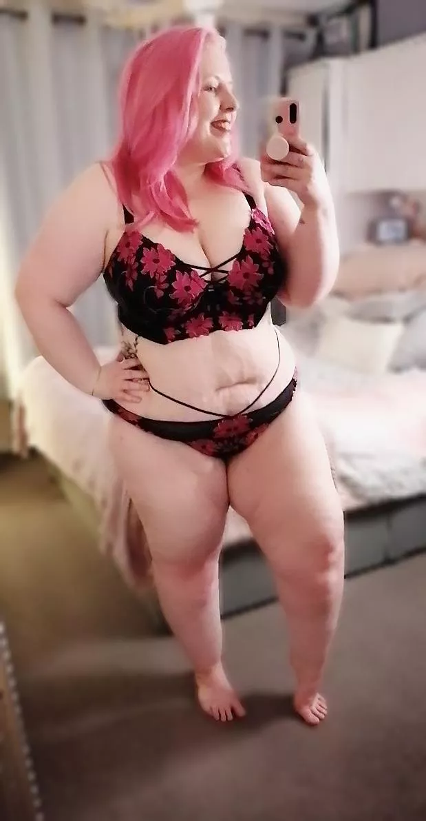 Would you show this BBW a good time 🥺