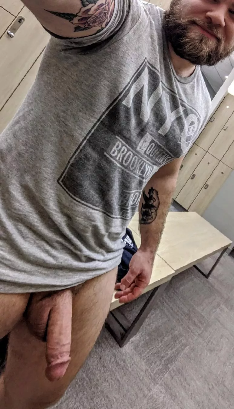 Would you sniff my sweaty gym cock