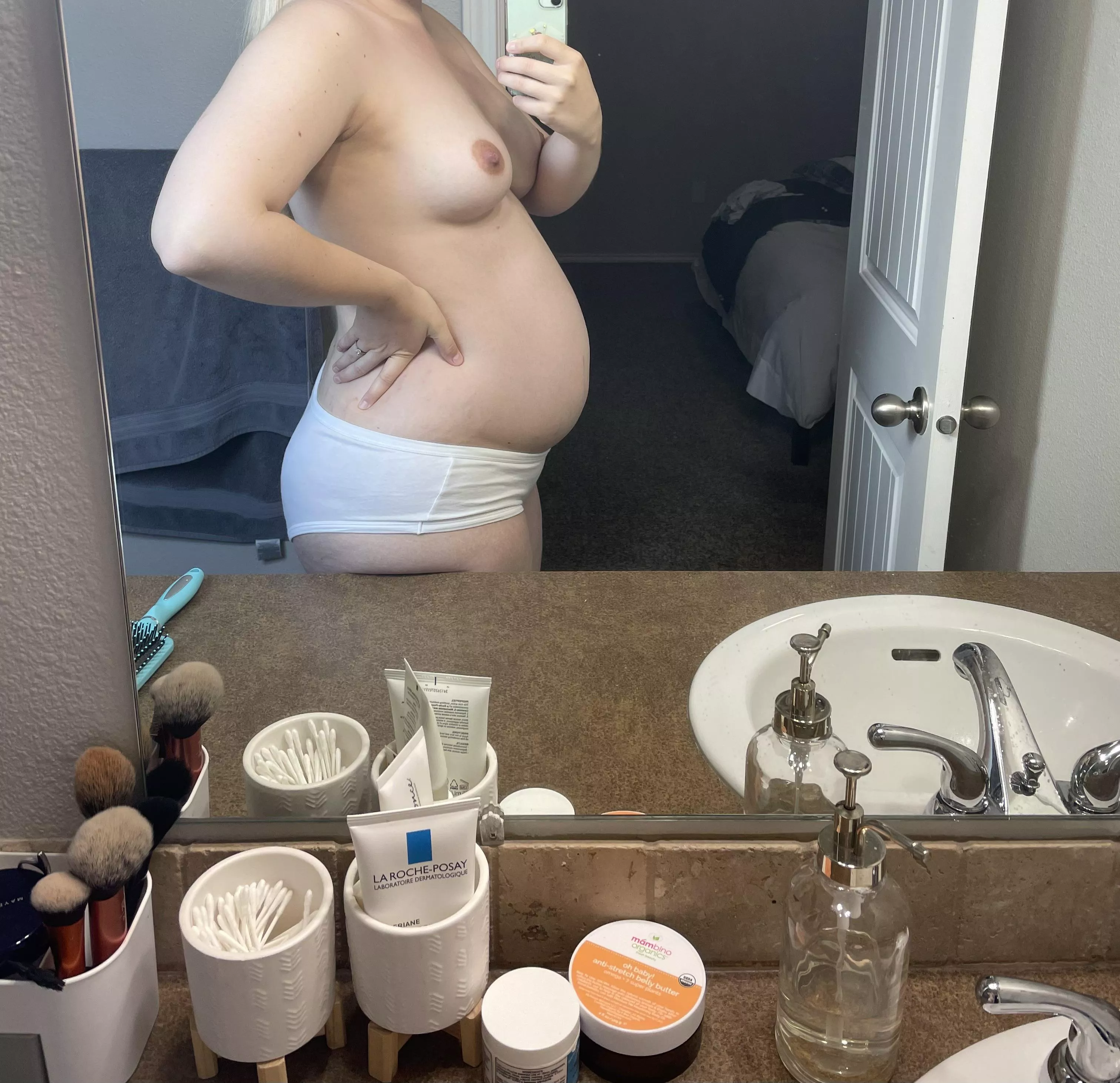 Would you still fuck me behind my husbands back? He doesnâ€™t know the baby isnâ€™t his.