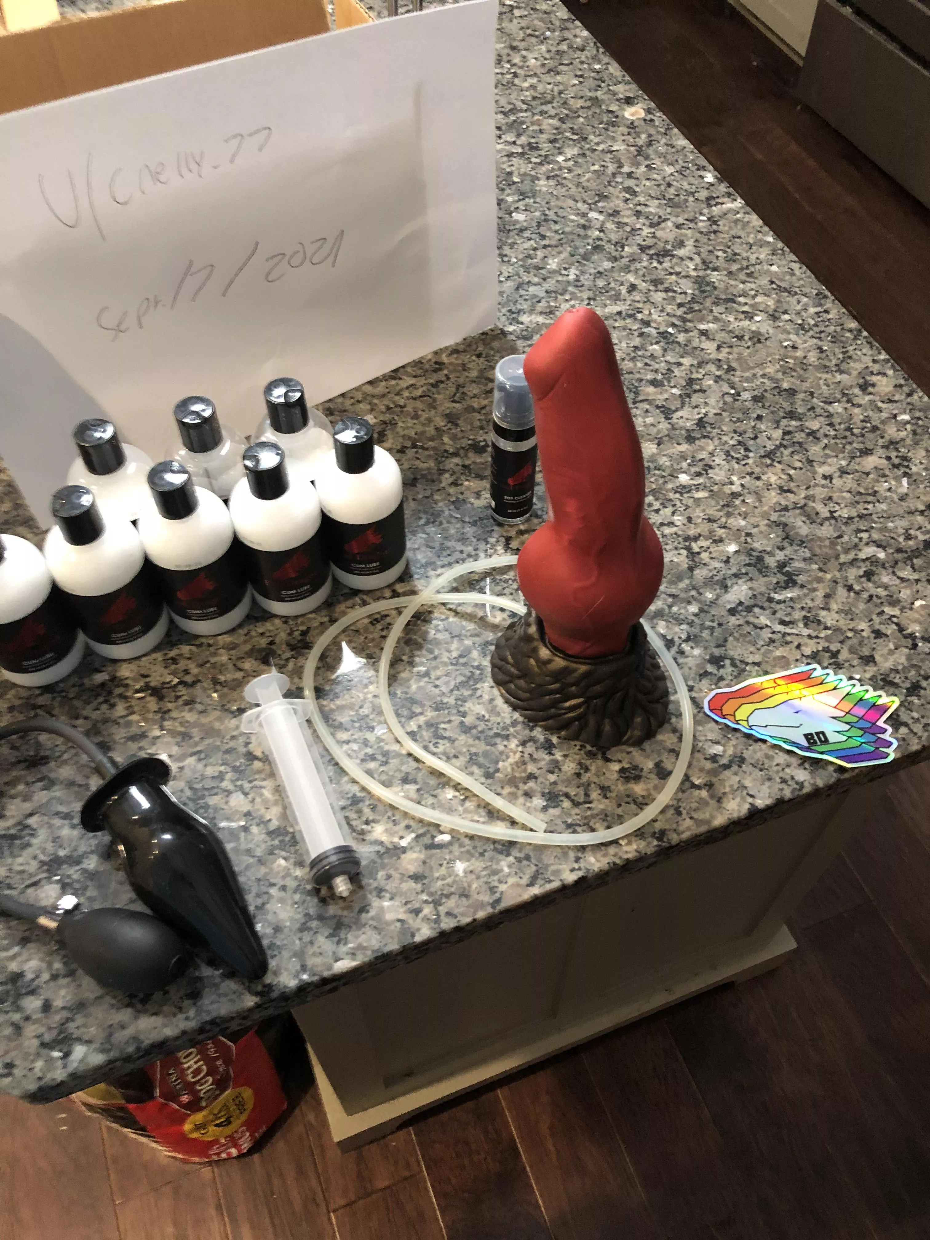 WTS large razor and other items (items removable and price negotiable) (price in comments)