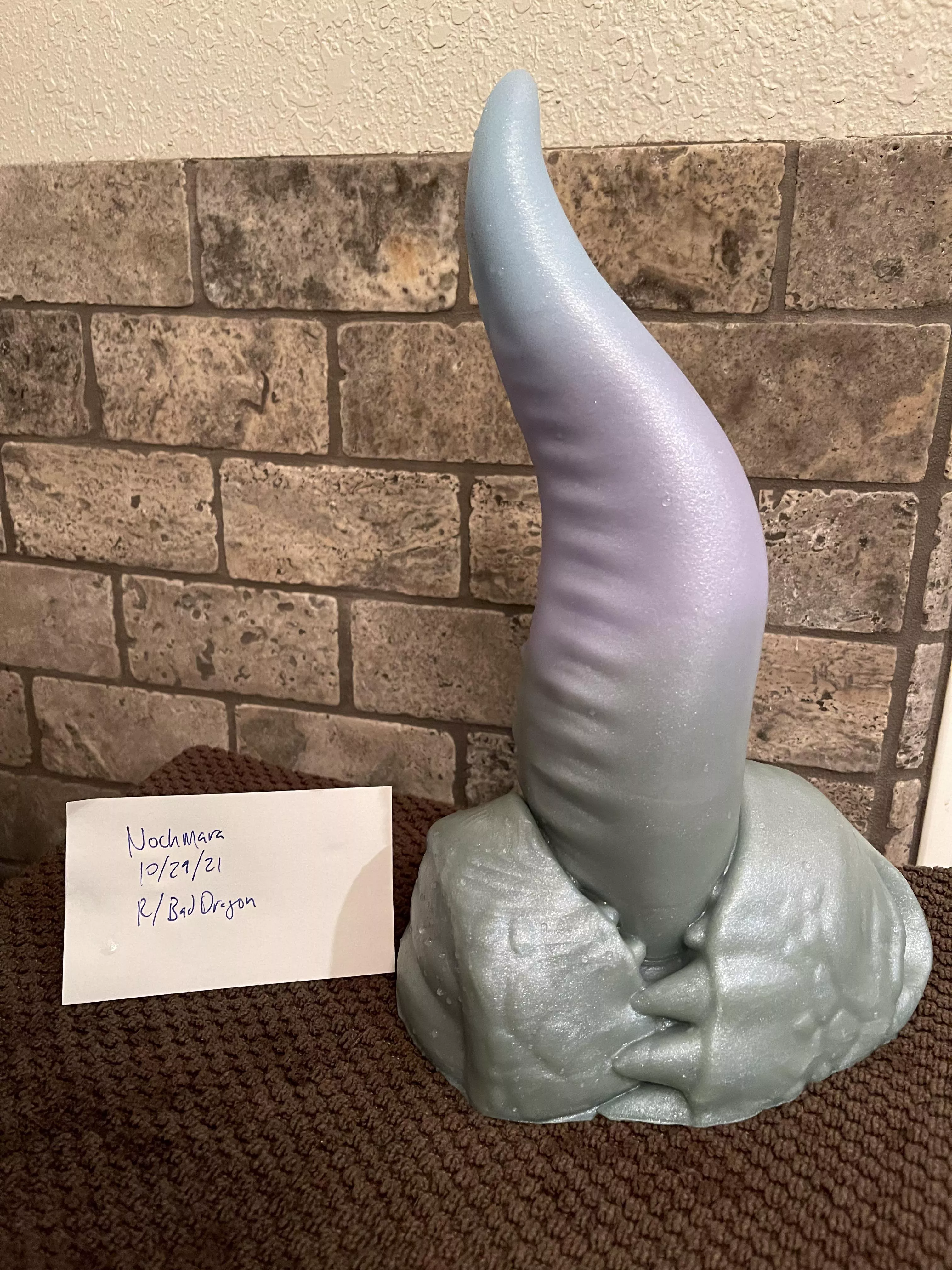 WTS XL Winston tongue