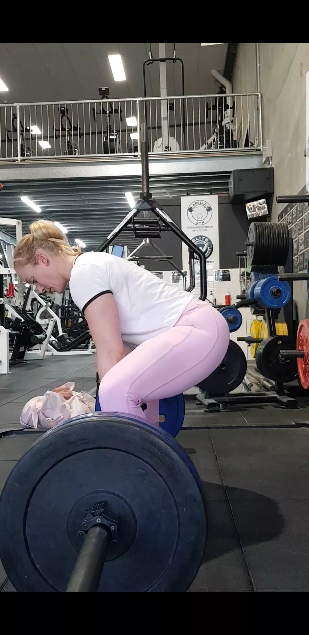 Yay pink leggings and deadlifts