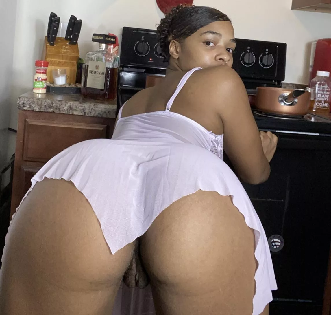 you come home and iâ€™m in the kitchen like this.. whatâ€™s next?