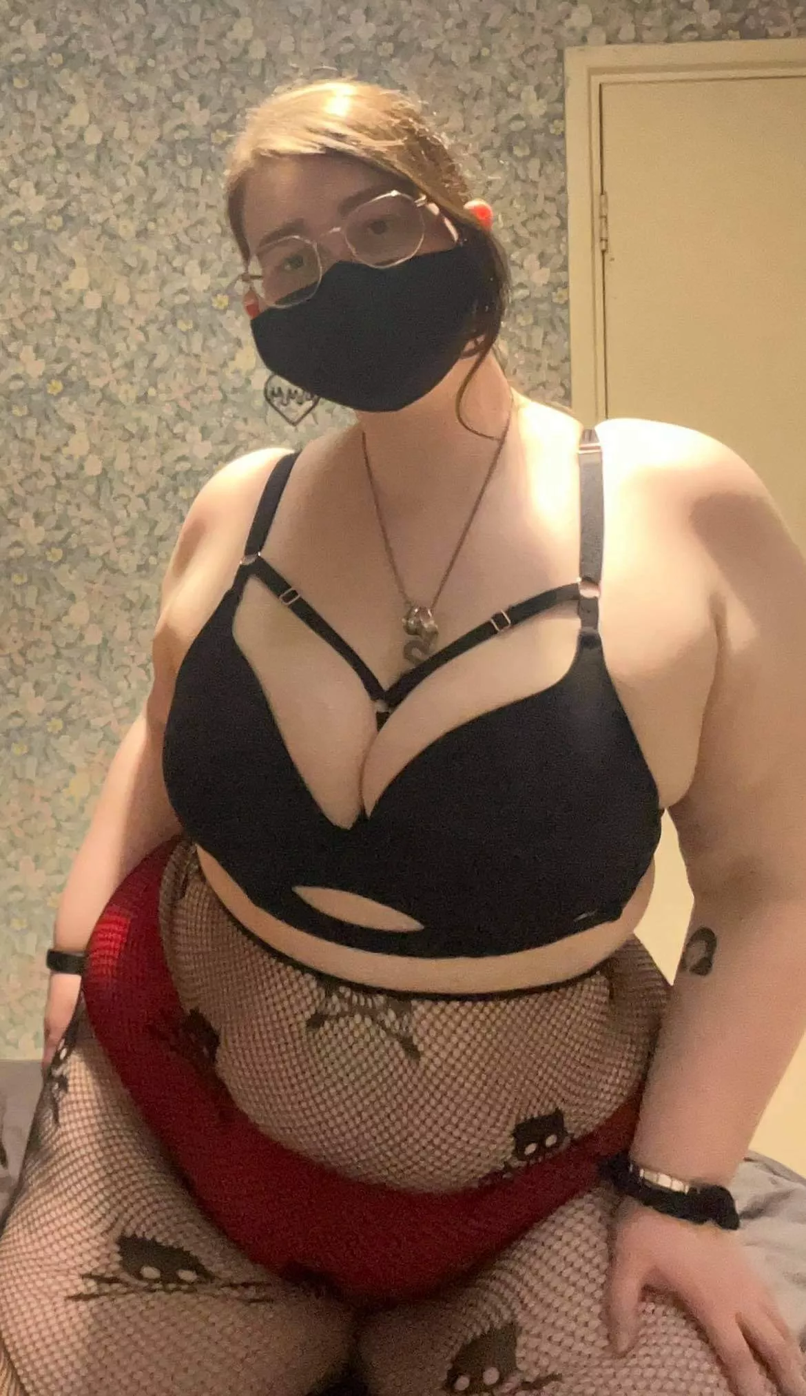 You like chubby goths in fishnets?