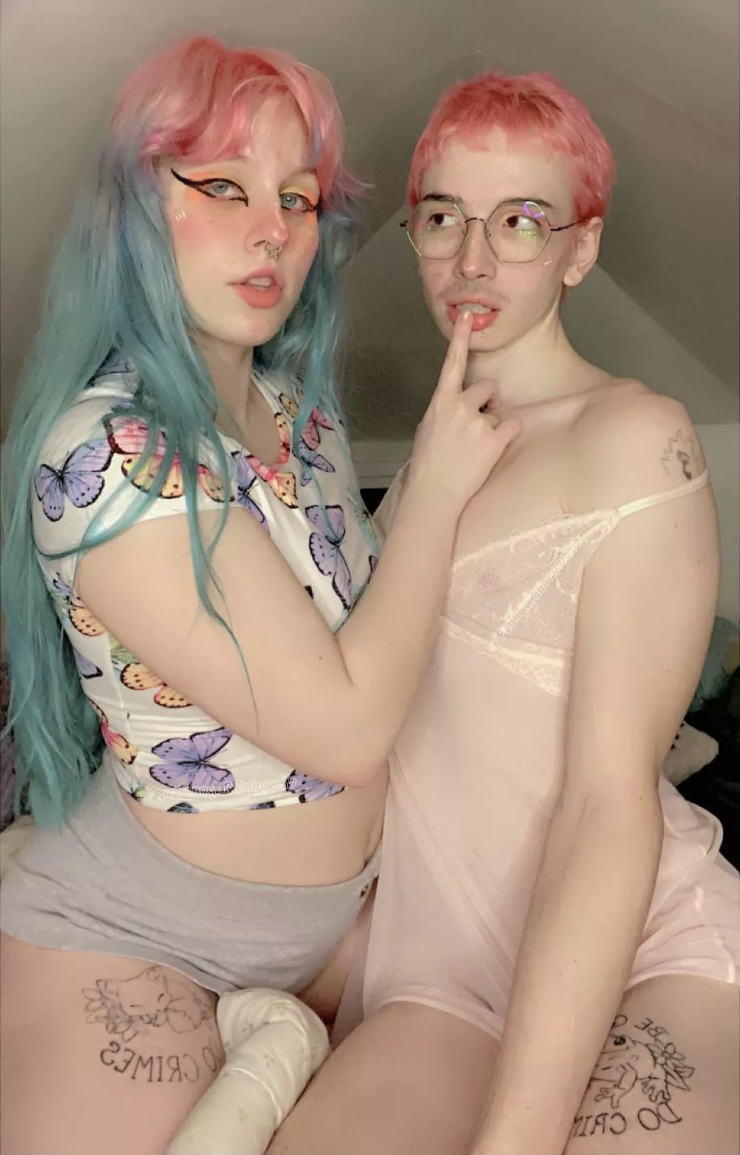 Your favorite lesbian cam couple