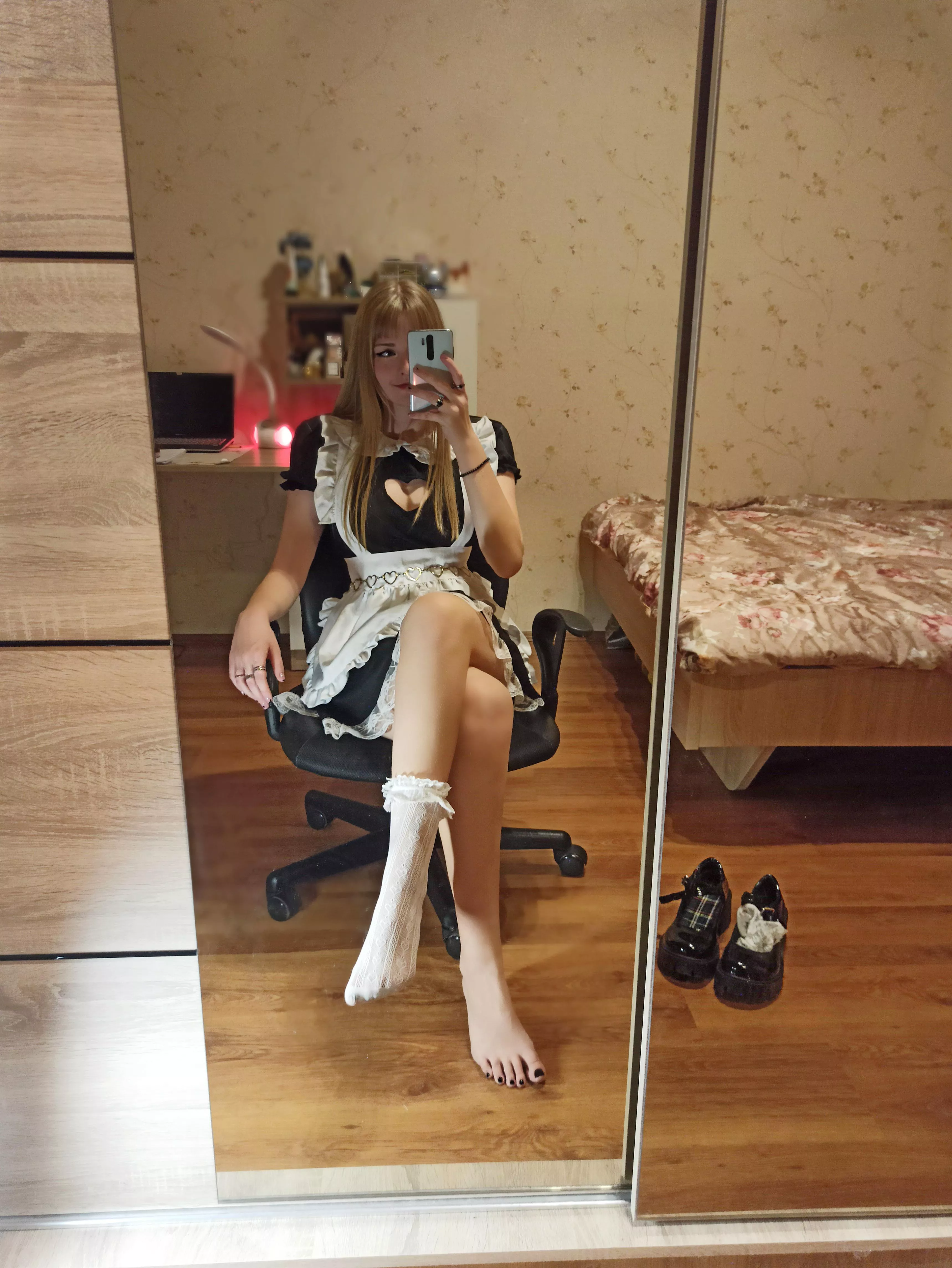 Your maid is here, darling. ðŸ–¤ Would you prefer to dominate or to be dominated by me?