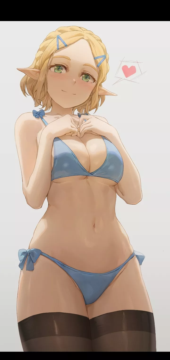 Zelda in her underwear